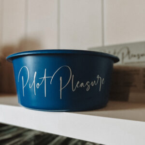 Futterschüssel mit Beschriftung